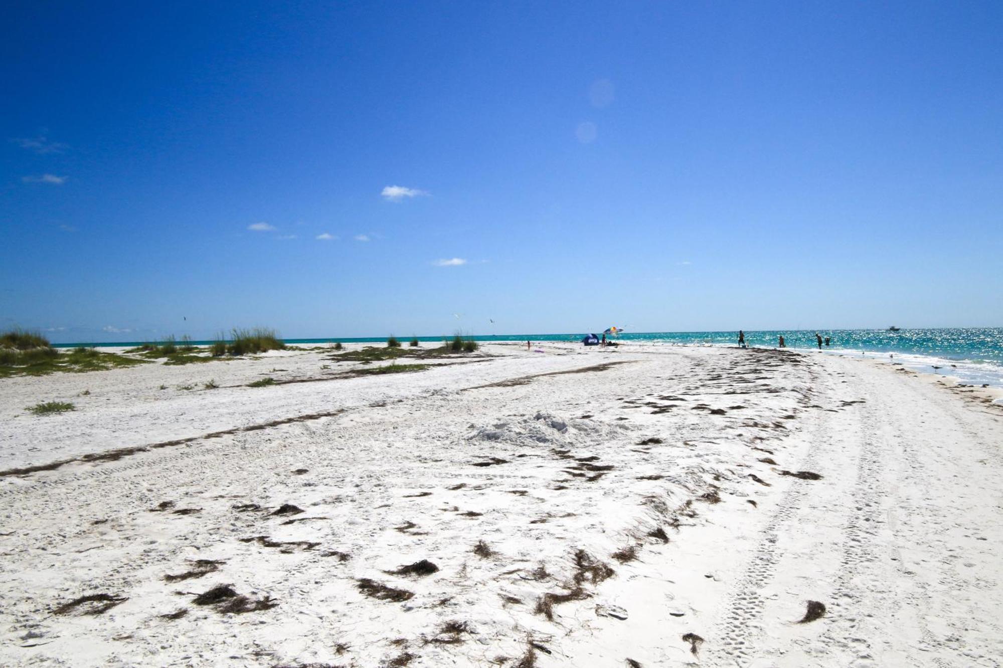 Anna Maria Island Runaway Tropical Dream-One Minute Walk To The Beach-Heated Pool Bradenton Beach Exterior foto