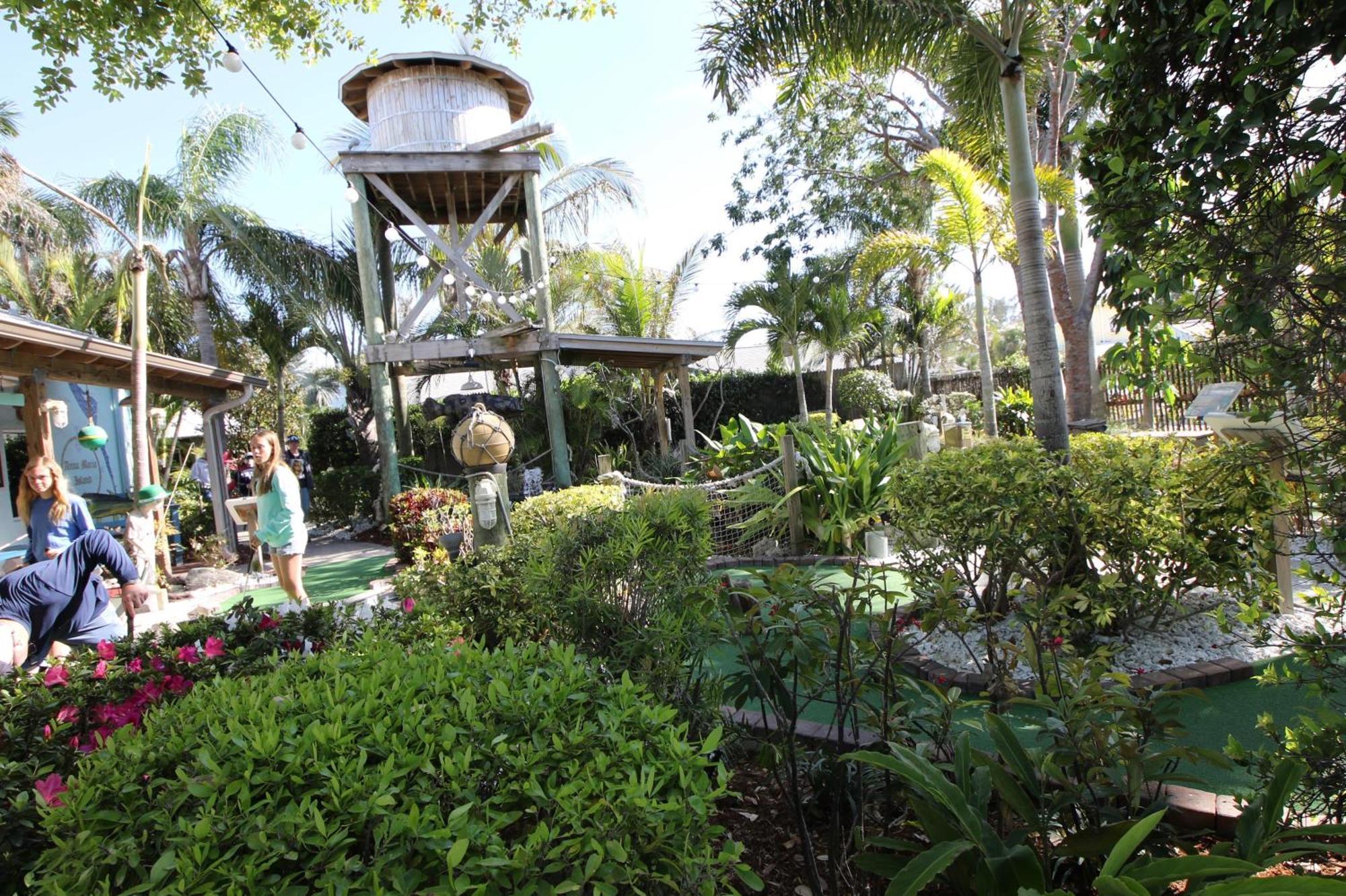 Anna Maria Island Runaway Tropical Dream-One Minute Walk To The Beach-Heated Pool Bradenton Beach Exterior foto